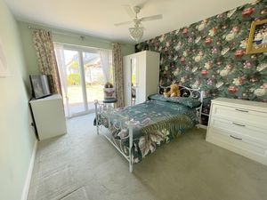 Pyefleet Close- click for photo gallery